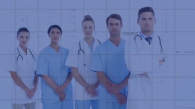 Çeşitli doktorlar üzerinde finansal veri işleme animasyonu. Küresel tıp, işletme, bağlantılar, hesaplama ve veri işleme kavramı dijital olarak oluşturulmuş video.
