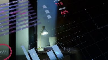 Ofisteki dizüstü bilgisayarla Kafkas iş adamının veri işleme animasyonu. Küresel iş, iletişim, bilgisayar ve dijital arayüz kavramı dijital olarak oluşturulmuş video.