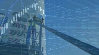 Rüzgar türbini animasyonu ve finansal veri işleme. Küresel rüzgar enerjisi, bağlantılar, hesaplama ve veri işleme kavramı dijital olarak oluşturulmuş video.