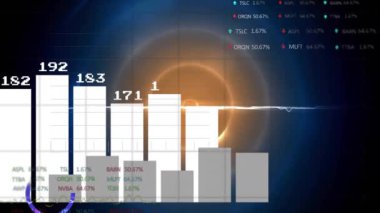 Siyah zemin üzerinde ışık çemberleri üzerinden finansal veri işleme animasyonu. Finansal, bilgisayar ve dijital arayüz kavramı dijital olarak oluşturulmuş video.