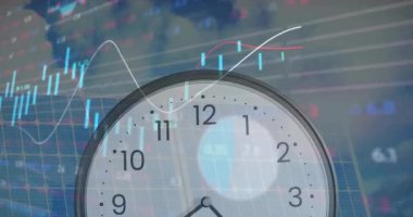 Zaman ilerledikçe finansal veri işleme animasyonu. Küresel finans, iş, bağlantılar, hesaplama ve veri işleme kavramı dijital olarak oluşturulmuş video.