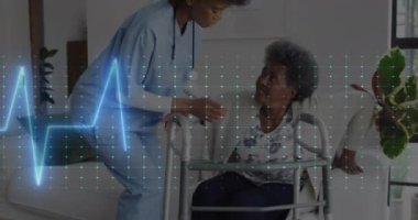 Kalp atış hızı monitörünün, yaşlı bir kadının yürümesine yardım eden çeşitli kadın sağlık görevlileri üzerindeki animasyonu. Tıbbi sağlık ve araştırma teknolojisi kavramı