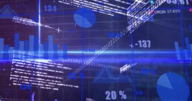 Karanlık arka planda finansal veri işleme sisteminin animasyonu. Küresel finans, iş, bağlantılar, hesaplama ve veri işleme kavramı dijital olarak oluşturulmuş video.