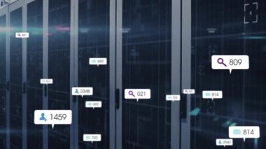 Bilgisayar sunucuları üzerinde dijital simgelerin ve veri işlemlerinin animasyonu. Küresel iş, bağlantılar, bulut hesaplama ve veri işleme kavramı dijital olarak oluşturulmuş video.