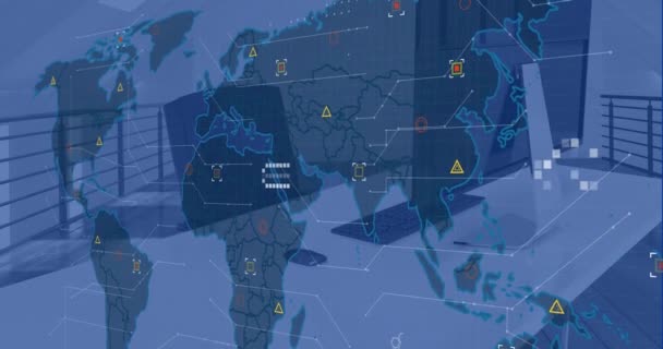 Анімація Обробки Фінансових Даних Карта Світу Через Офіс Комп Ютером — стокове відео