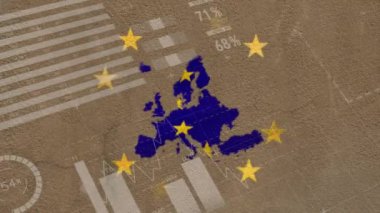 Mali veri işleme ve Avrupa Birliği bayrağının animasyonu. Avrupa finans, işletme, bağlantılar, hesaplama ve veri işleme kavramı dijital olarak oluşturulmuş video.