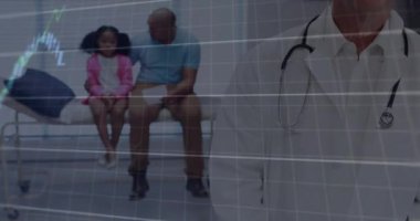 Kafkas erkek doktor üzerinde veri işleme animasyonu. Küresel tıp, bağlantılar, hesaplama ve veri işleme kavramı dijital olarak oluşturulmuş video.