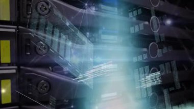 Sunucu üzerinden finansal veri işleme ve bağlantı ağının animasyonu. Küresel teknoloji, bağlantılar, hesaplama ve dijital arayüz kavramı dijital olarak oluşturulmuş video.