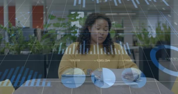 Animação Processamento Dados Financeiros Sobre Empresária Afro Americana Cargo Conceito — Vídeo de Stock