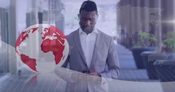 Animering Finansiella Data Behandling Över Afrikansk Amerikansk Affärsman Ämbetet Globala — Stockvideo