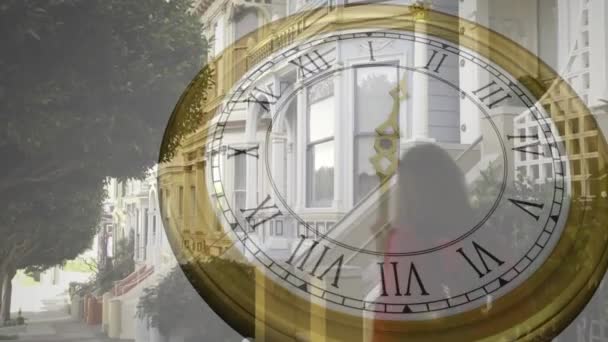 Yoğun Şehir Üzerinde Saatlerin Işlemesi Küresel Finans Bağlantılar Hesaplama Veri — Stok video