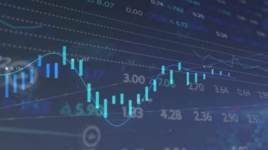 Karanlık arka planda finansal veri işleme animasyonu. Küresel finans, iş, bağlantılar, hesaplama ve veri işleme kavramı dijital olarak oluşturulmuş video.