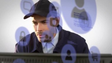 Bilgisayar kullanan beyaz erkek güvenlik görevlileri üzerinde veri işleme ve medya simgelerinin canlandırılması. Küresel teknoloji ve dijital arayüz kavramı, dijital olarak oluşturulmuş video.