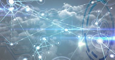 Veri işleme ve bulutların üzerindeki göz simgesi. Sosyal medya ve dijital arayüz konsepti dijital olarak oluşturuldu.