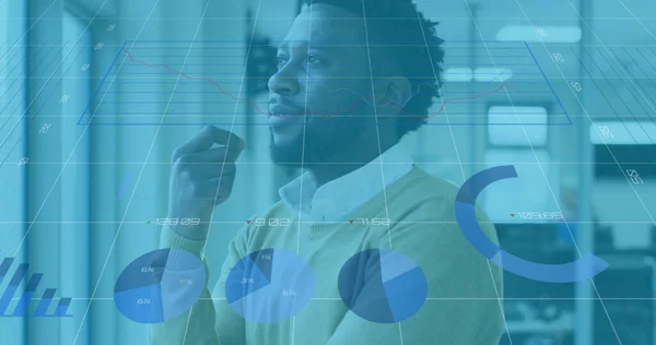 Imagem Interface Digital Mostrando Estatísticas Com Homem Olhando Através Janela — Fotografia de Stock