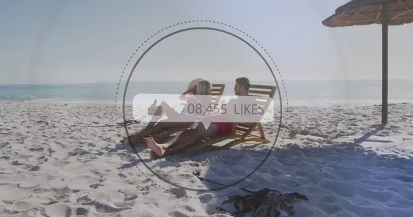 Image Speech Bubble Likes Text Numbers Couple Deckchairs Beach Digital — Stock Photo, Image