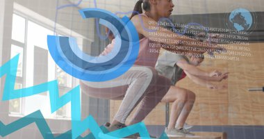 Beden eğitiminde kutuların üzerine atlayan farklı kadınların grafik işleme verileri. Fitness, egzersiz, güç, veri, dijital arayüz ve dijital olarak üretilen görüntü.