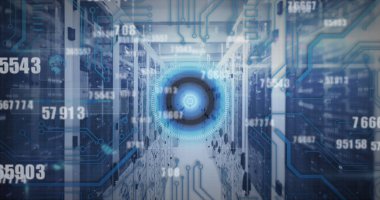 Bilgisayar sunucularıyla teknoloji odasında değişen tarama numaralarının görüntüsü. dijital arayüz, küresel bağlantı ve dijital olarak oluşturulmuş görüntü konsepti.