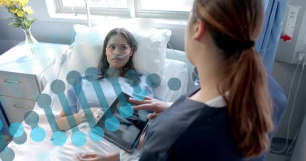 Animation Dna Strand Diverse Female Doctor Patient Hospital Global Medicine — Stock Video