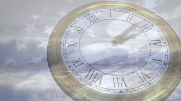 Animation Aiguilles Mouvement Rapide Sur Horloge Dessus Drapeau Américain Océan — Video