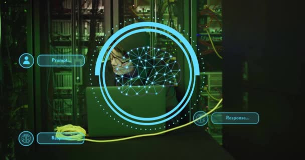 アジアの男性サーバー技術者によるスキャナ 脳ネットワーク 放映チャットメッセージのアニメーション データ デジタルインターフェース コミュニケーション 人工知能 デジタル生成されたビデオ — ストック動画