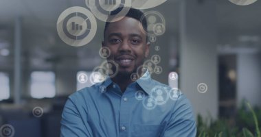 Melez iş adamının mali veri işleme görüntüsü. Küresel iş, finans, hesaplama ve veri işleme kavramı dijital olarak oluşturulmuş görüntü.