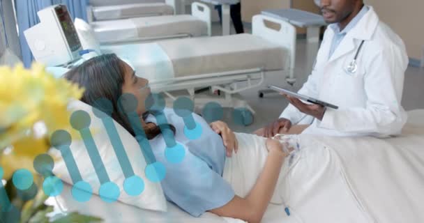 Animación Hebra Adn Sobre Diversos Médicos Pacientes Varones Hospital Medicina — Vídeo de stock