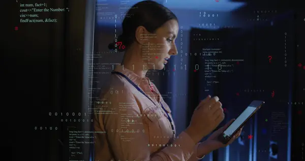 Imagem Processamento Dados Sobre Mulheres Caucasianas Engenheiro Servidores Computador Conceito — Fotografia de Stock
