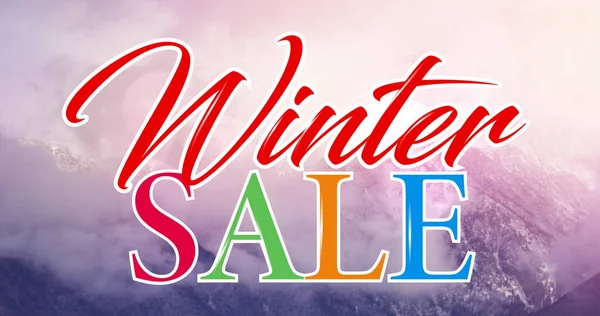 Bild Des Winterschlussverkauf Text Mehrfarbigen Buchstaben Über Winter Landschaft Hintergrund — Stockfoto
