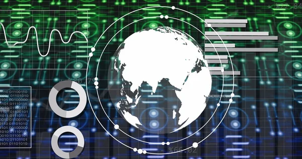 Devre kartı ve kürede bağlantı ve veri işleme görüntüsü. Dijital arayüz, bulut hesaplama ve veri işleme kavramı dijital olarak oluşturuldu.