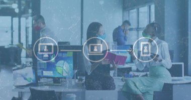 Ofiste maske takan çeşitli iş adamlarının finansal veri işleme görüntüsü. covid 19 salgın konsepti dijital olarak oluşturulmuş görüntü sırasında küresel iş ve dijital arayüz.