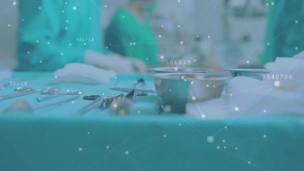 Анімація Обробки Даних Над Кавказьким Чоловічим Жіночим Хірургом Працює Театрі — стокове відео