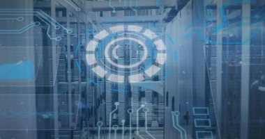 Bilgisayar sunucuları üzerinde tarama yaparken görüntüsü. küresel bağlantılar, veri işleme ve dijital arayüz konsepti dijital olarak oluşturulmuş resim.