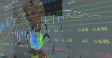 Steteskoplu kadın doktorla ilgili veri işleme ve istatistikler. tıp, dijital arayüz ve veri işleme kavramı dijital olarak oluşturulmuş görüntü.