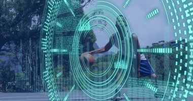 Kapsamlı tarama ve veri işleme görüntüsü. Basketbol oynayan Afrikalı Amerikalı bir adam üzerinde. Küresel spor ve dijital arayüz kavramı dijital olarak oluşturulmuş görüntü.