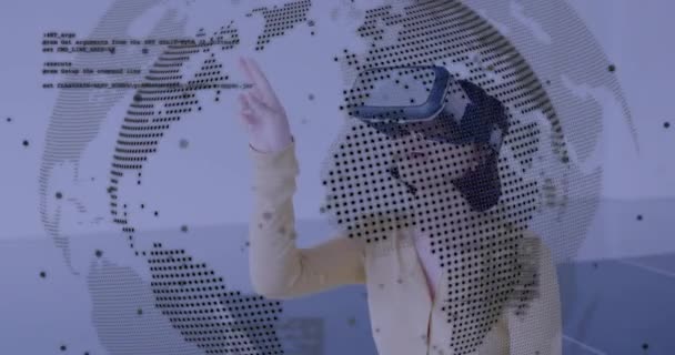 사무실에서 헤드셋을 코카서스 사업가에 데이터 세계의 애니메이션 글로벌 비즈니스 디지털 — 비디오