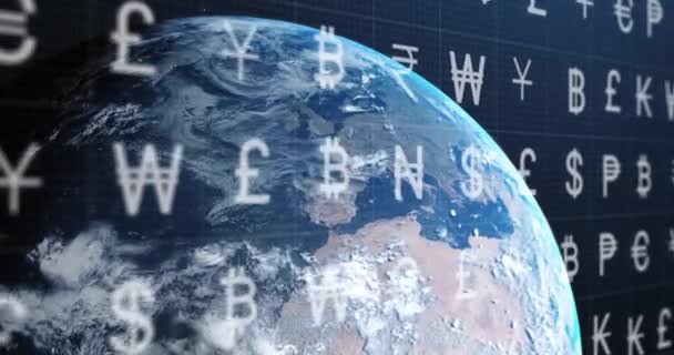 在黑暗背景下 在全球范围内动画货币符号和数字数据处理 全球金融 计算和数据处理概念 — 图库视频影像