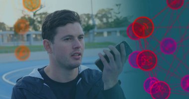 Tekerlekli sandalyede oturan engelli bir Cuacasian ile olan bağlantıların görüntüsü. Engelli insanların uluslararası gününde dijital olarak oluşturulan imaj.