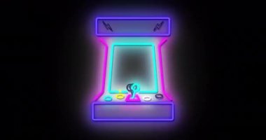 Siyah üzerine neon atari oyunu üzerine sönük renkli ışık demetlerinin animasyonu. Bağlantı, retro, veri, oyun, eğlence ve iletişim, dijital olarak oluşturulmuş video.