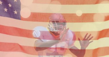 Afro-Amerikan Amerikan futbolcusu ve Amerikan bayrağının animasyonu. Amerikan vatanseverliği, spor ve rekabet konsepti dijital olarak oluşturulmuş video.