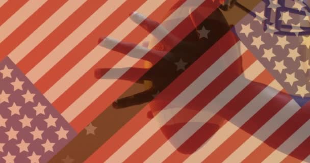 Анімація Кавказького Американського Футболіста Ячем Прапором Сша Концепція Американського Патріотизму — стокове відео