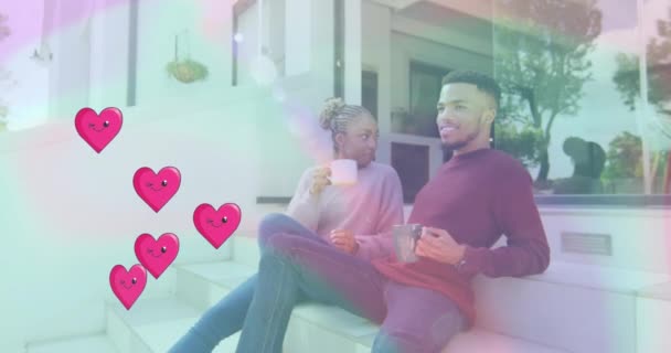 Animation Cœurs Sur Heureux Couple Diversifié Boire Thé Maison Amour — Video