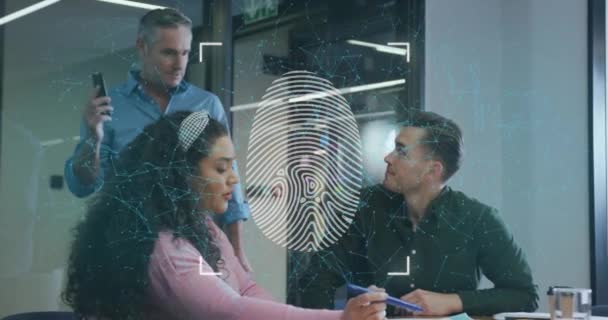Animering Biometriska Fingeravtryck Databehandling Över Olika Affärsmän Kontoret Globala Finans — Stockvideo