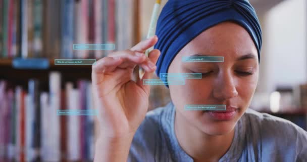 Animation Text Data Biracial Female Student Hijab Learning Παγκόσμια Έννοια — Αρχείο Βίντεο