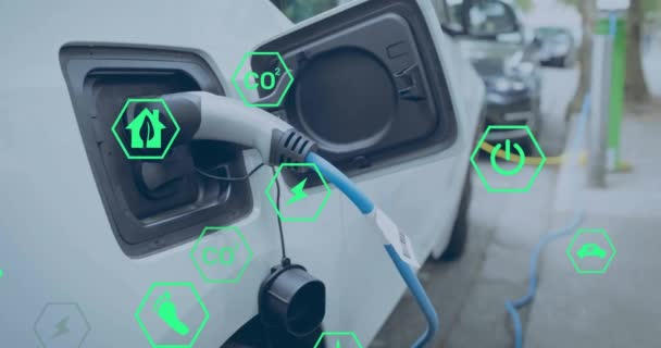 Animatie Van Eco Iconen Elektrische Auto Wordt Opgeladen Mondiale Groene — Stockvideo