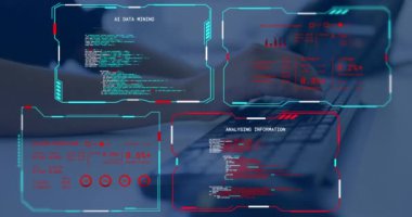 Bilgisayarı kullanan melez bir kadının ekranında dijital veri işleme animasyonu. Dijital olarak oluşturulmuş küresel bağlantılar, hesaplama ve veri işleme kavramı.