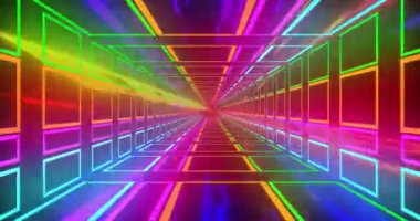 Renkli neon kareli tünel çizgilerinin animasyonu ve içinde ışık yolları hareket ediyor. İşlem, veri, enerji, ışık, bağlantı, teknoloji ve iletişim, dijital olarak oluşturulmuş video.