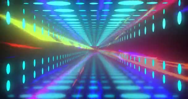 青色のライトのトンネルのアニメーションと色付きのライトトレイルがそれを介して移動します データ エネルギー ライト デジタル生成されたビデオ — ストック動画