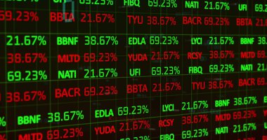 Karanlık arka planda finansal veri işleme resmi. Küresel iş, finans ve veri işleme kavramı dijital olarak oluşturulmuş görüntü.