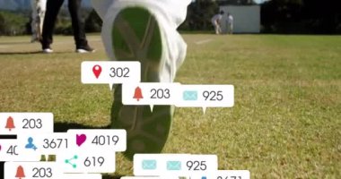 Erkek kriket oyuncuları üzerinde ikonlar ve veri işleme animasyonları. Küresel spor, sosyal medya, bağlantılar, hesaplama ve veri işleme kavramı dijital olarak oluşturulmuş video.